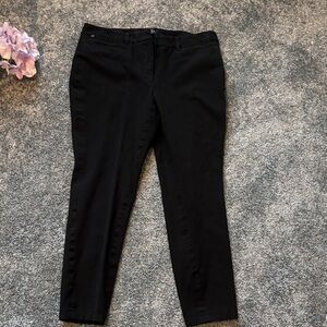 Classic Black Women's crop ankle pants . Sz 8. WHBM